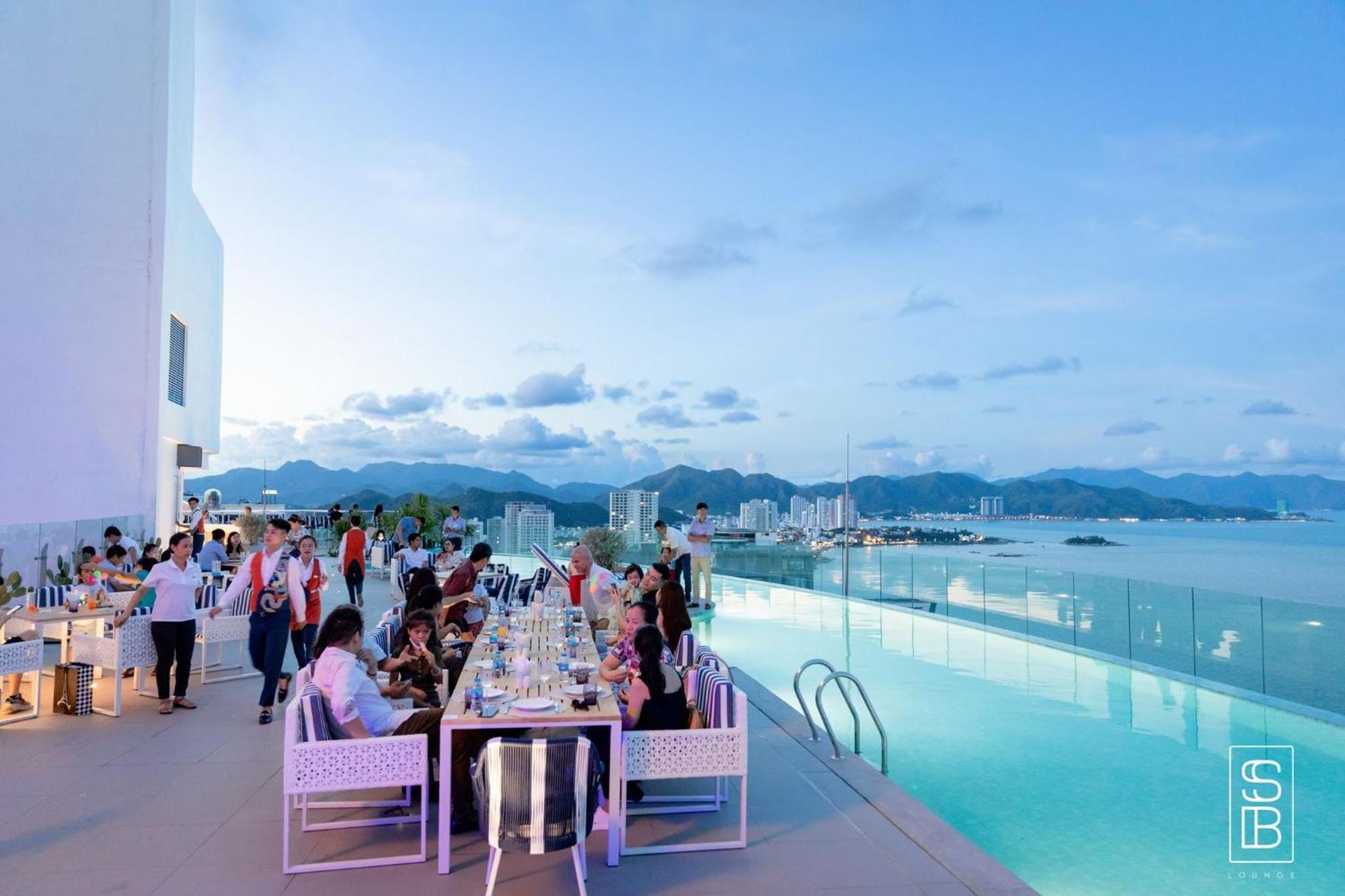 Coastal Panorama Oceanfront Suites Nha Trang Eksteriør bilde
