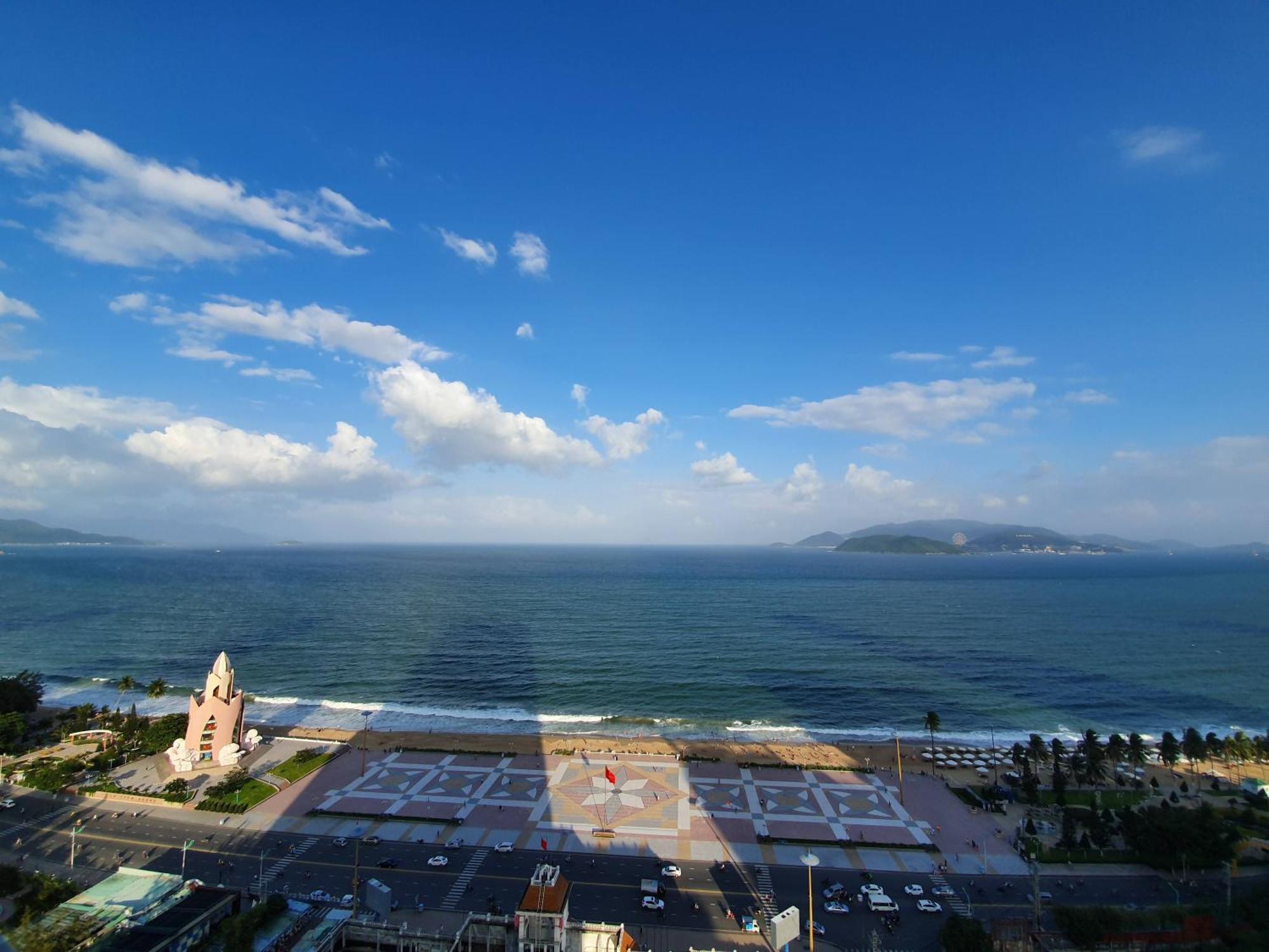 Coastal Panorama Oceanfront Suites Nha Trang Eksteriør bilde