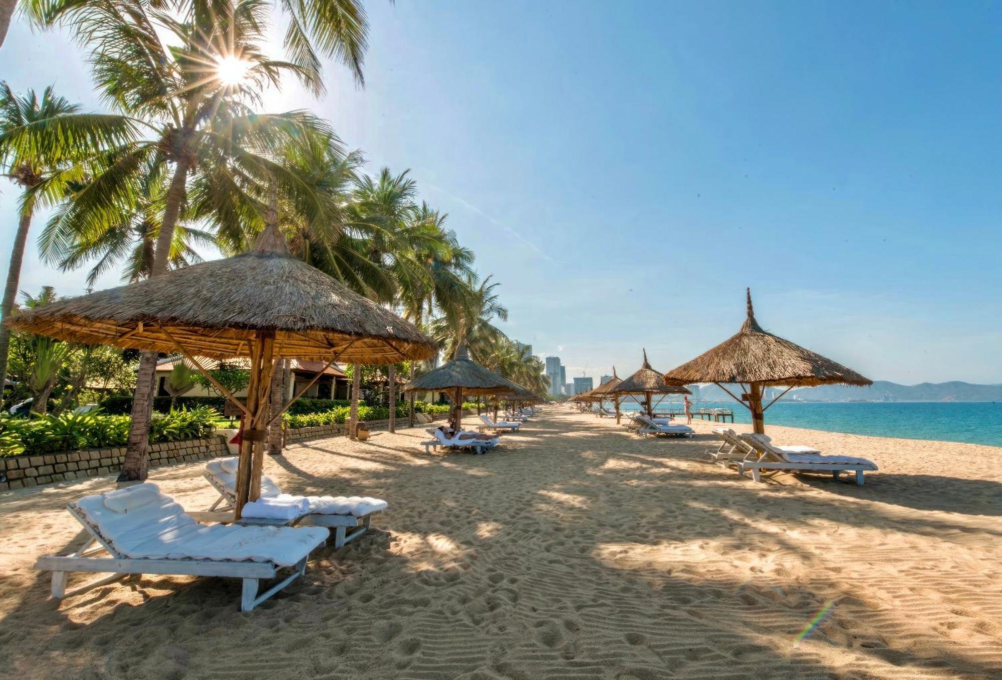 Coastal Panorama Oceanfront Suites Nha Trang Eksteriør bilde