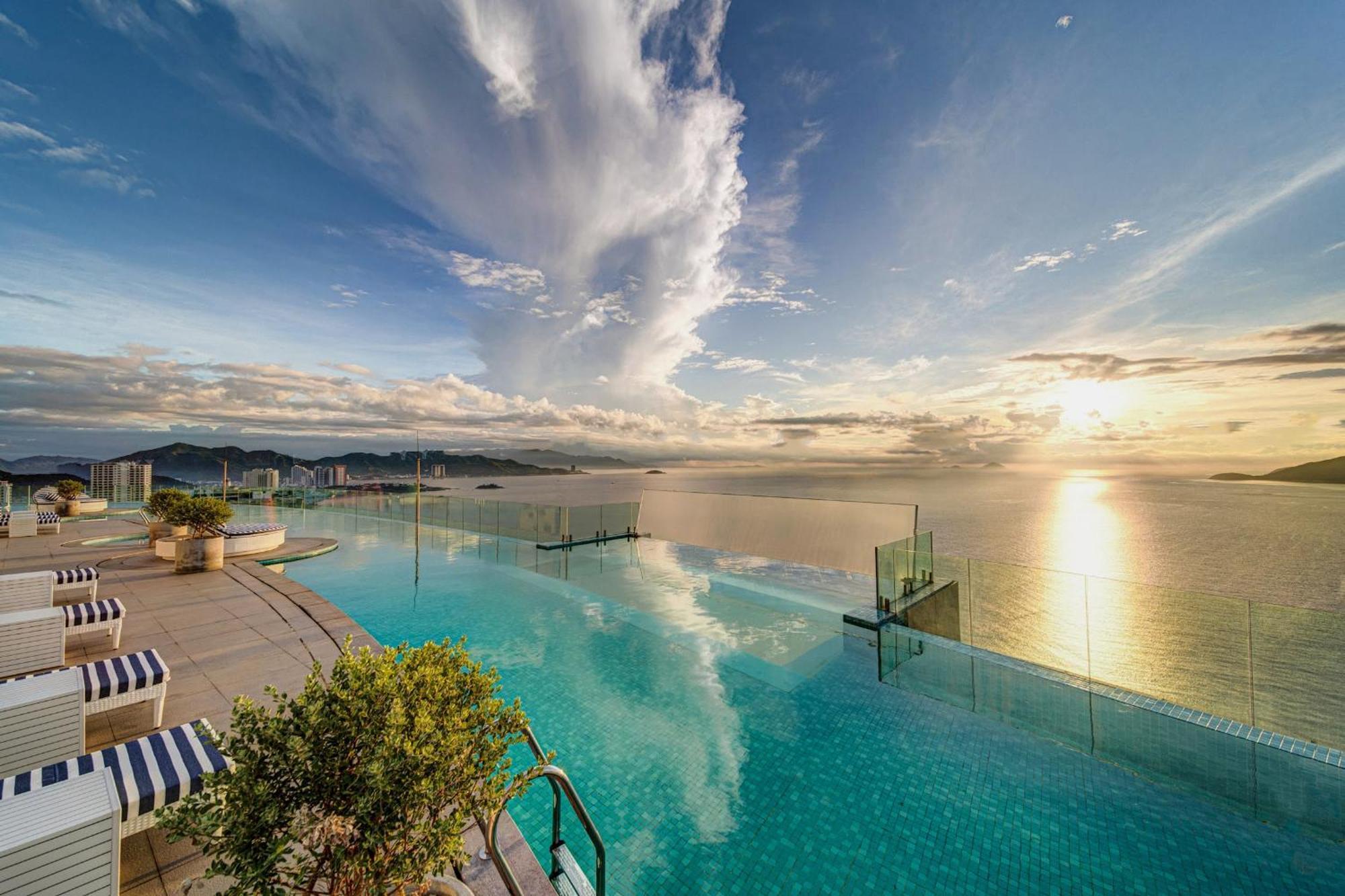 Coastal Panorama Oceanfront Suites Nha Trang Eksteriør bilde